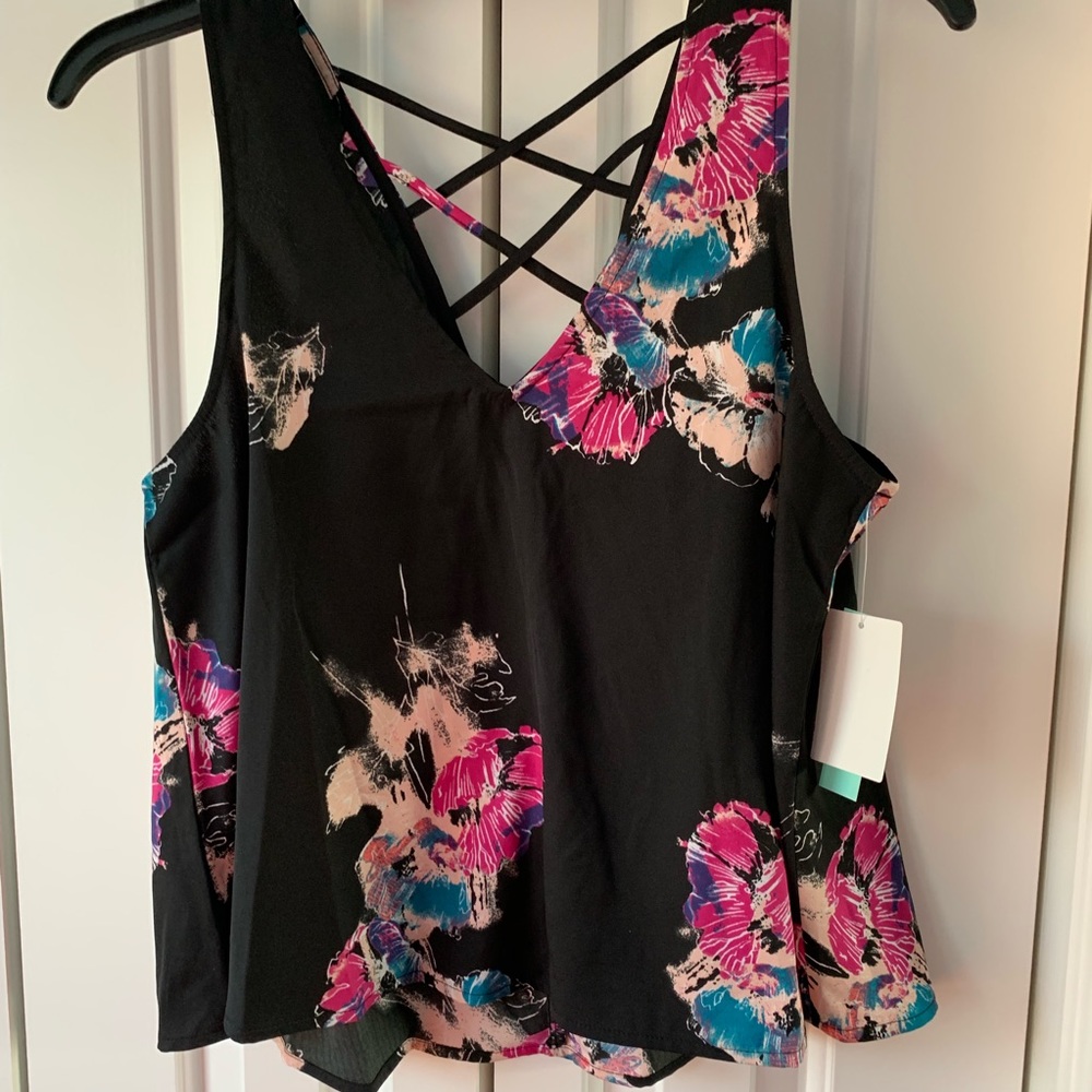 ✨NWT.  ABOUND "BLACK STORYBOOK FLORAL" TANK.   S